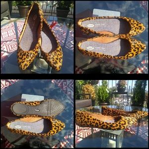 Pointed Leopard Flats 8.5